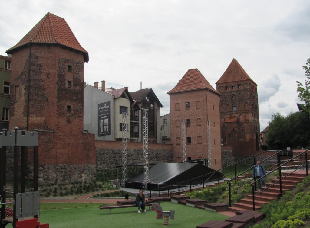 Baszta Wronia, Baszta Szewska i Brama Człuchowska (Chojnice/Pomorze; Polska)